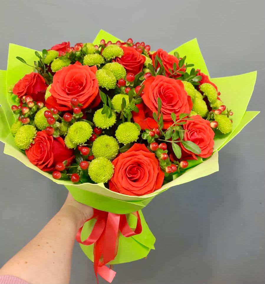 Букет цветов из: Хризантемы и Розы в Нечаевке