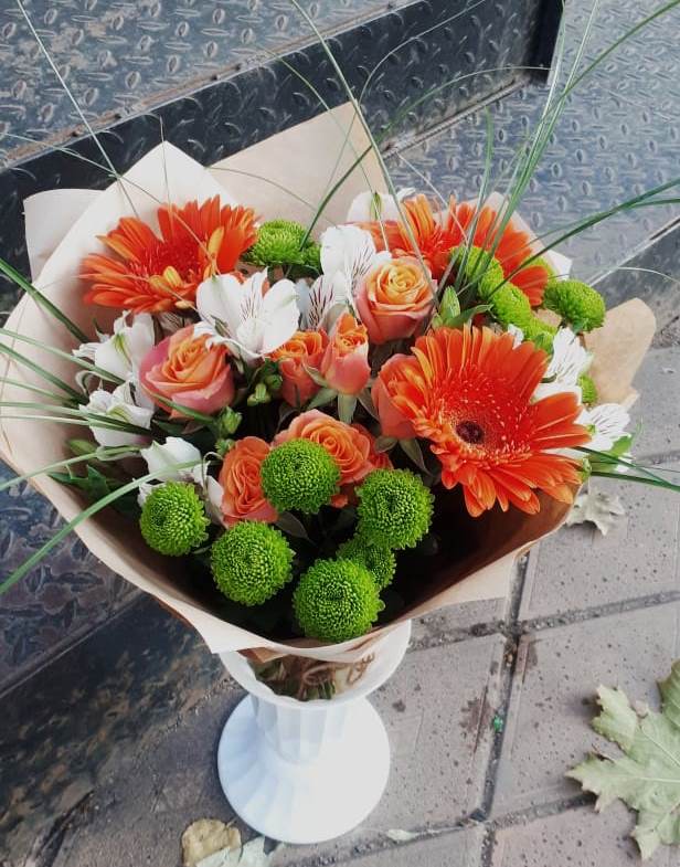 Букет цветов из: Герберы, Хризантемы, Альстромерии и Розы в Нечаевке