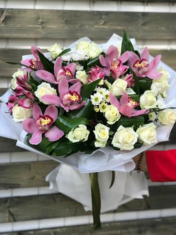 Букет цветов из: Розы и Хризантемы в Нечаевке