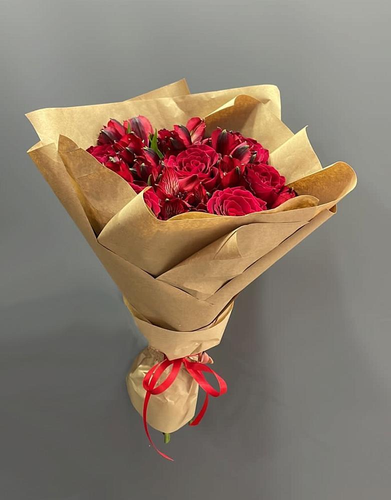 Букет цветов из: Альстромерии и Розы в Нечаевке