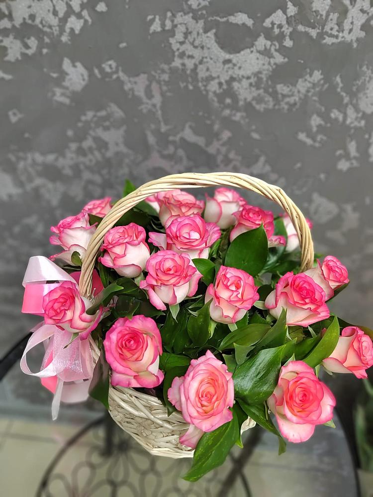 Цветочная композиция из Розы в корзине в Нечаевке
