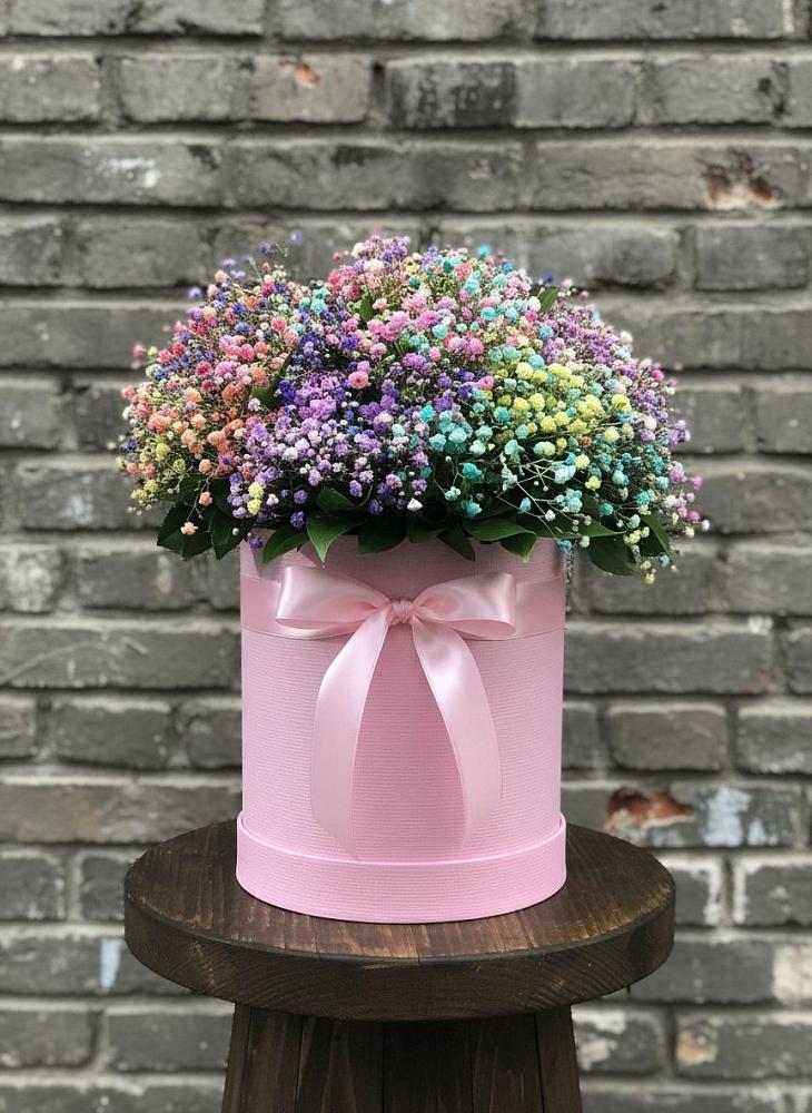 Цветочная композиция из Гипсофила и Розы в шляпной коробке в Нечаевке
