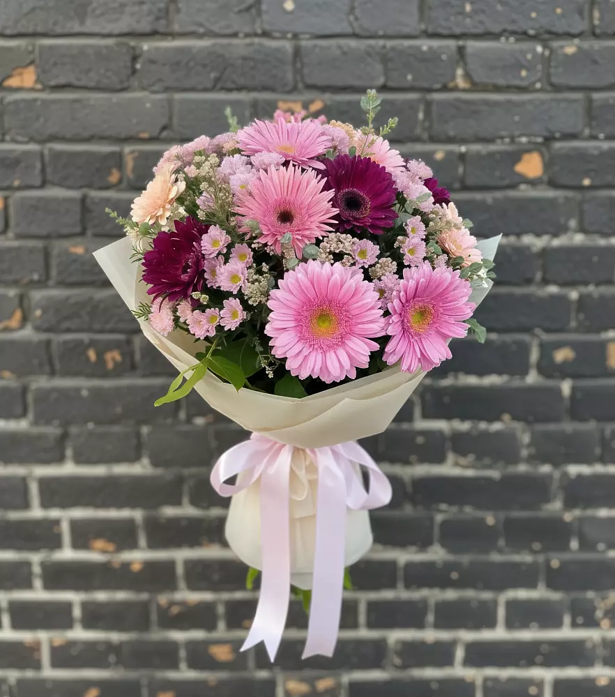 Букет цветов из: Герберы и Хризантемы в Нечаевке