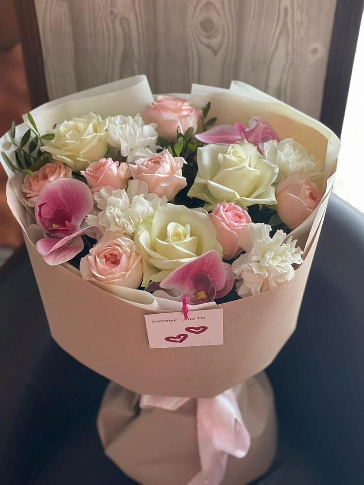 Букет цветов из: Орхидеи, Розы и Гвоздики в Нечаевке