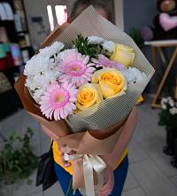 Букет цветов из:  Герберы, Розы и Хризантемы в Нечаевке