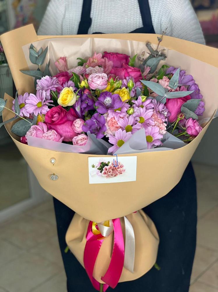 Букет цветов из: Хризантемы, Гвоздики и Альстромерии в Нечаевке