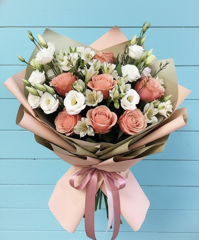 Букет цветов из: Розы, Альстромерии и Лизиантусы в Нечаевке