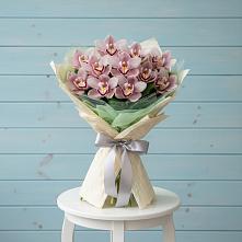 Букет цветов из:  Орхидеи и Розы #REPLACE_PRED# Нечаевке