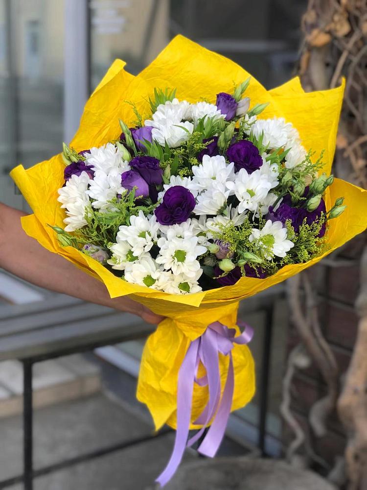 Букет цветов из: Ирисы, Хризантемы и Ромашки в Нечаевке
