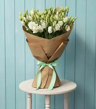 Букет цветов из:  Лизиантусы в Нечаевке