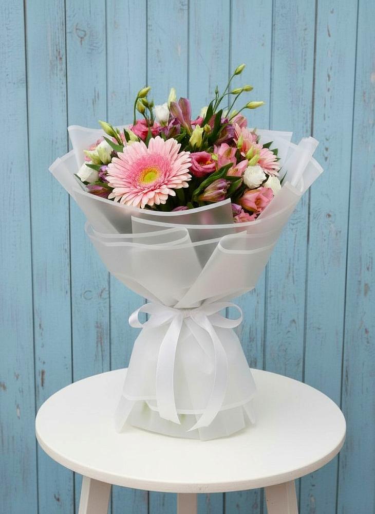 Букет цветов из: Герберы, Альстромерии и Лизиантусы в Нечаевке