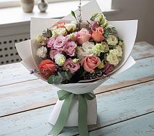 Букет цветов из:  Розы, Лизиантусы и Гвоздики в Нечаевке