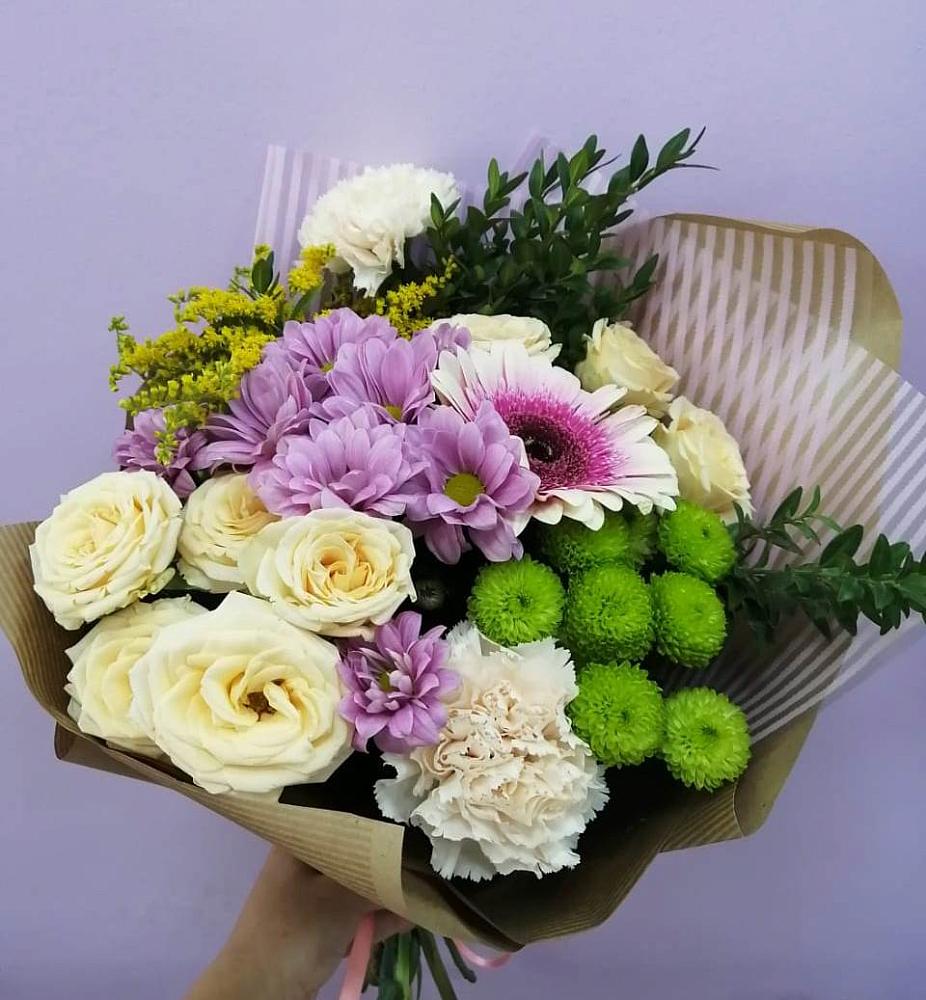 Букет цветов из: Хризантемы, Розы, Гвоздики и Герберы в Нечаевке