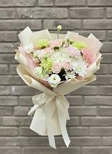 Букет цветов из:  Гвоздики, Розы, Лизиантусы и Хризантемы в Нечаевке