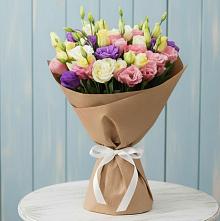 Букет цветов из:  Лизиантусы в Нечаевке