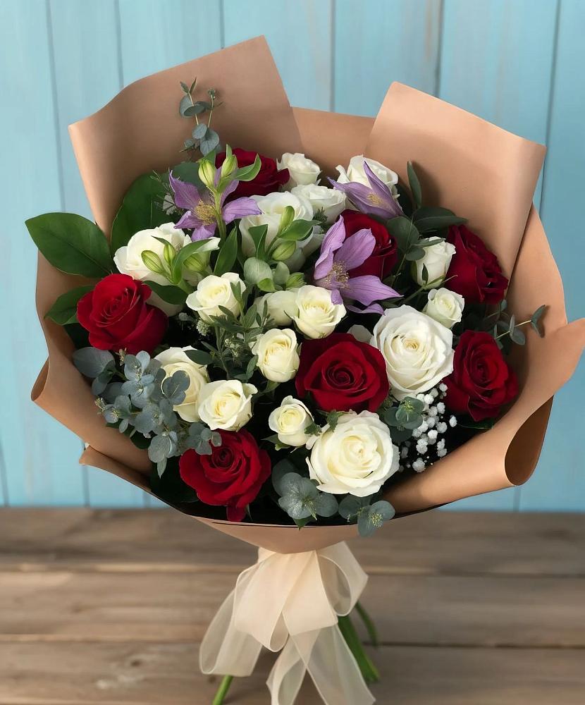 Букет цветов из: Розы и Альстромерии в Нечаевке