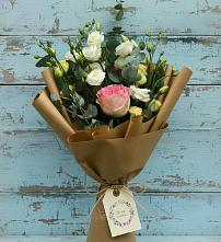 Букет цветов из:  Розы и Лизиантусы в Нечаевке