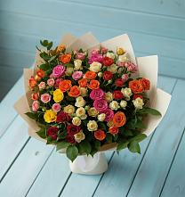 Букет Микс из разноцветных кустовых роз в Нечаевке